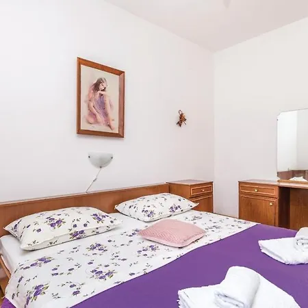 Apartment Paulin Pag Pag Town