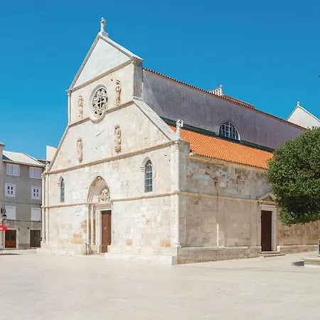 Paulin Pag Apartament