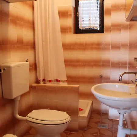 Paulin Pag Apartament *