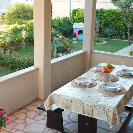 Paulin Pag Apartament *